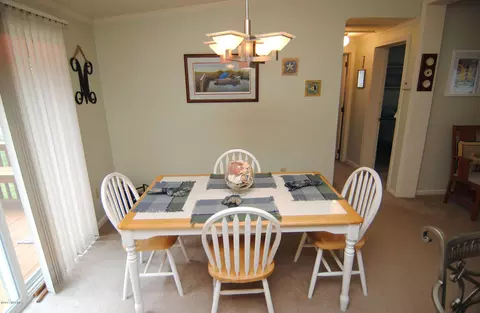 547 Groves Point Dr, Hampstead, NC 28443 photo 8
