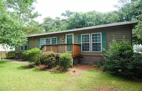 547 Groves Point Dr, Hampstead, NC 28443 photo 3