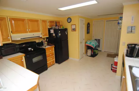 547 Groves Point Dr, Hampstead, NC 28443 photo 9