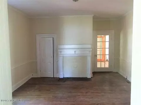 509 E 2nd St, Washington, NC 27889 photo 5
