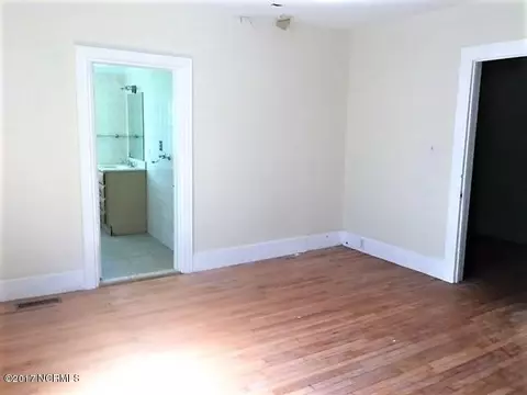 509 E 2nd St, Washington, NC 27889 photo 16