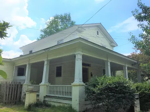 509 E 2nd St, Washington, NC 27889 photo 1