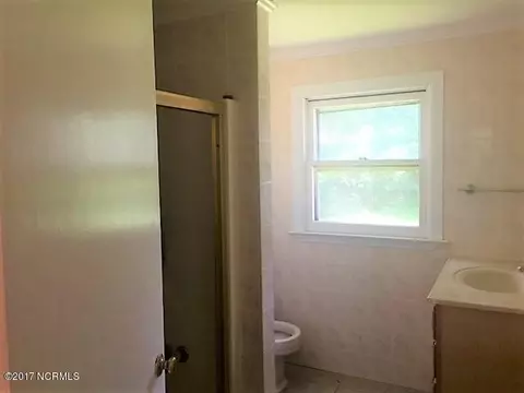 509 E 2nd St, Washington, NC 27889 photo 17
