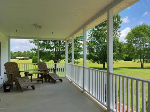 430 Singleton Rd, Washington, NC 27889 photo 4