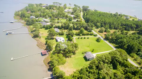 267 Sleepy Point Rd, Gloucester, NC 28528 photo 4