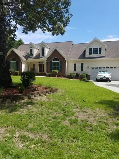 136 Pine Needle Dr, Hampstead, NC 28443 photo 1
