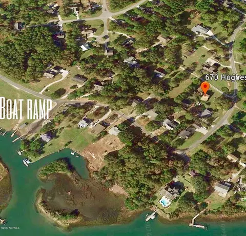 670 Hughes Rd, Hampstead, NC 28443 photo 3