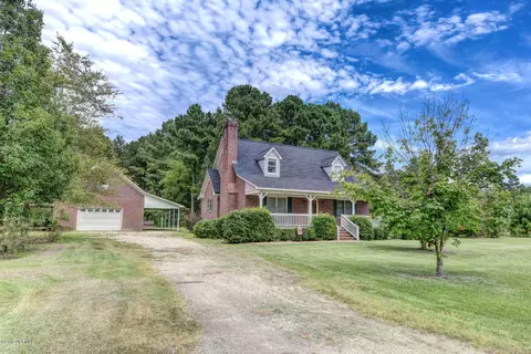 212 N 4th Ave, Atkinson, NC 28421 photo 1