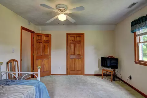 212 N 4th Ave, Atkinson, NC 28421 photo 18