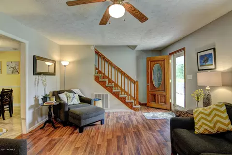 212 N 4th Ave, Atkinson, NC 28421 photo 6
