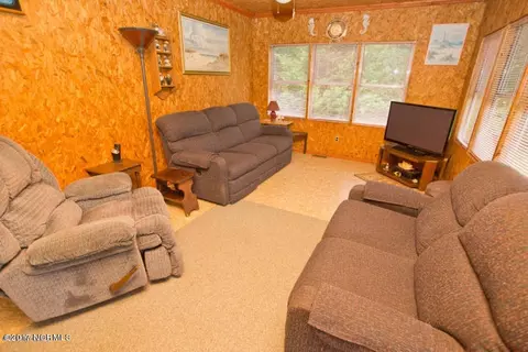 130 Gerainium Rd, Hampstead, NC 28443 photo 3