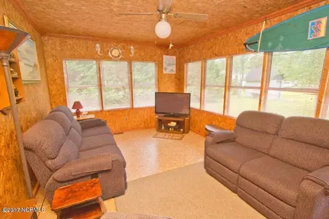 130 Gerainium Rd, Hampstead, NC 28443 photo 2