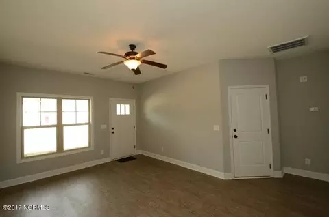 302 Winstead Loop Rd, Richlands, NC 28574 photo 11