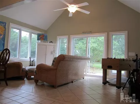 411 Lakeview Dr, Hampstead, NC 28443 photo 9