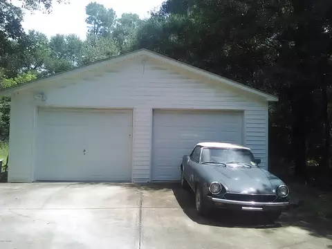105 Cole Dr, Hampstead, NC 28443 photo 3