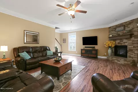 93 Grant Dr, Hampstead, NC 28443 photo 5