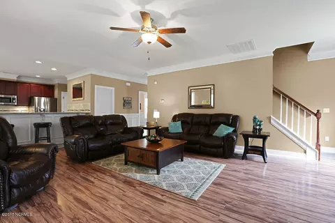 93 Grant Dr, Hampstead, NC 28443 photo 3