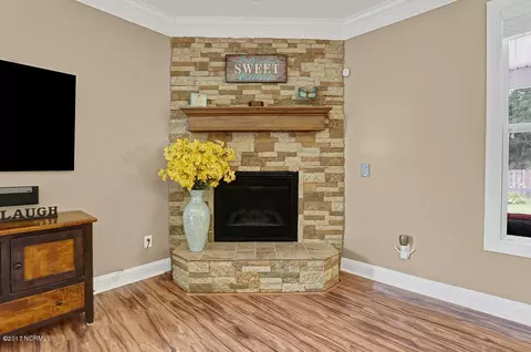 93 Grant Dr, Hampstead, NC 28443 photo 4