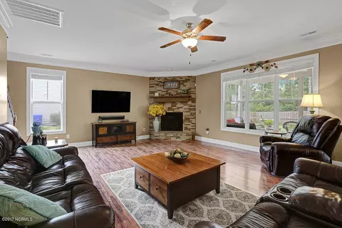 93 Grant Dr, Hampstead, NC 28443 photo 6