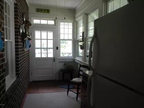 207 E Nash St, Spring Hope, NC 27882 photo 9