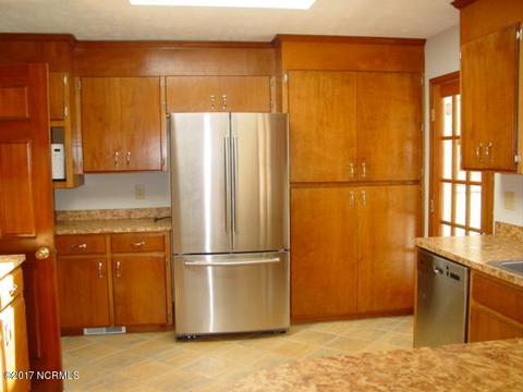 302 Grovediere Ln, Hampstead, NC 28443 photo 8