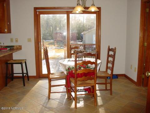 302 Grovediere Ln, Hampstead, NC 28443 photo 3