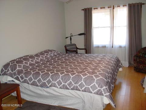 302 Grovediere Ln, Hampstead, NC 28443 photo 4