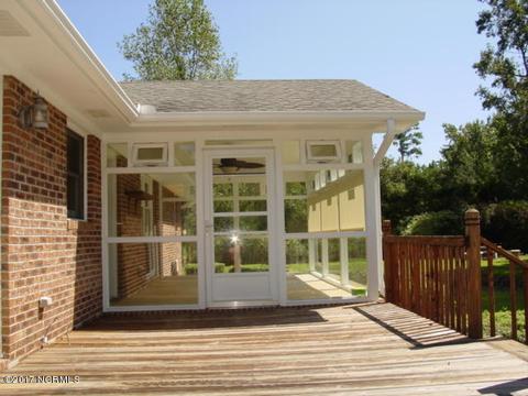 302 Grovediere Ln, Hampstead, NC 28443 photo 5