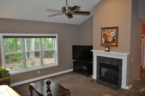 107 Sanderling Ct, Hampstead, NC 28443 photo 3