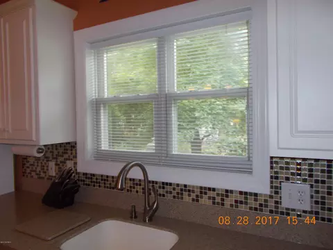 107 Sanderling Ct, Hampstead, NC 28443 photo 8