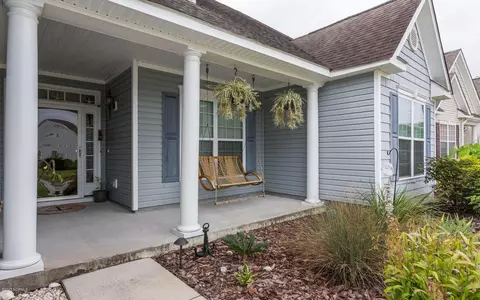 110 E Stockton Pl, Hampstead, NC 28443 photo 2