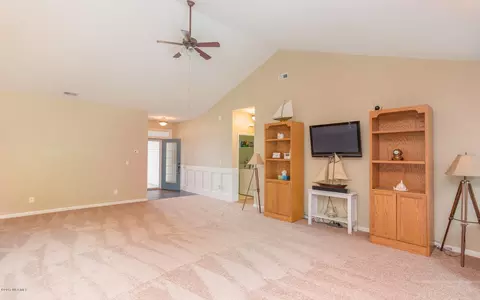 110 E Stockton Pl, Hampstead, NC 28443 photo 6