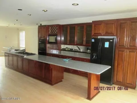 750 E Front St, New Bern, NC 28560 photo 5
