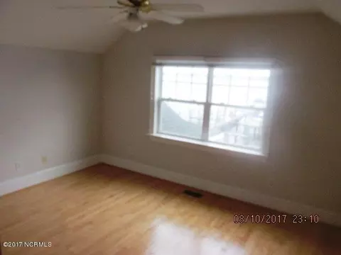 750 E Front St, New Bern, NC 28560 photo 17