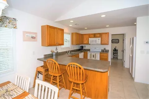 819 Driftwood Dr, Surf City, NC 28445 photo 10