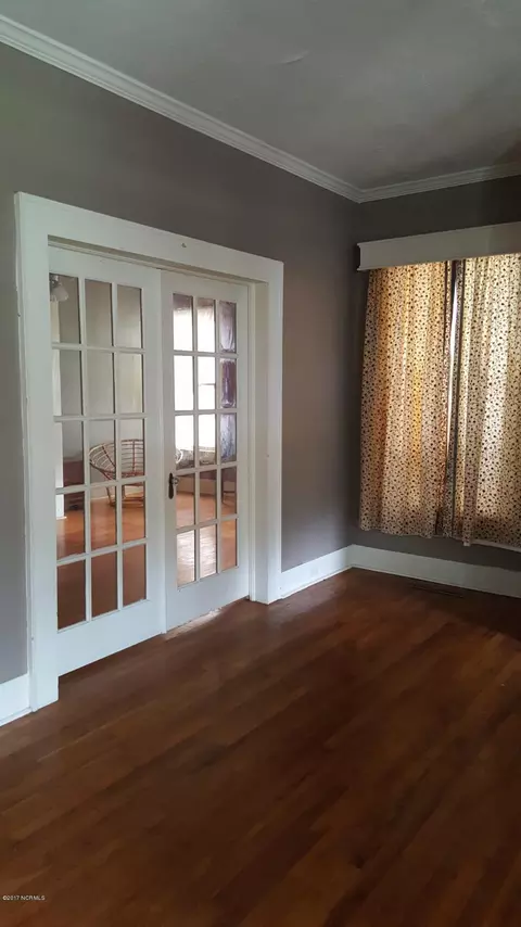 206 E 2nd St, Washington, NC 27889 photo 10