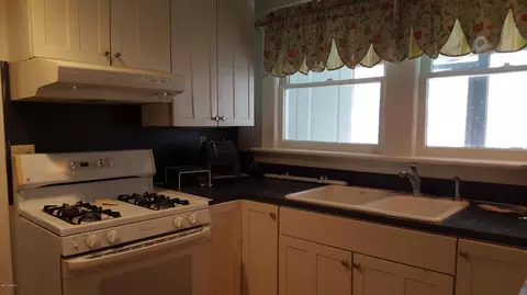 206 E 2nd St, Washington, NC 27889 photo 12