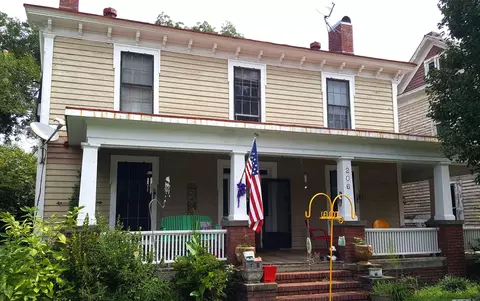 206 E 2nd St, Washington, NC 27889 photo 1