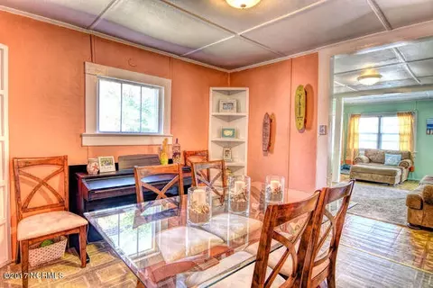 109 N 3rd Ave, Kure Beach, NC 28449 photo 9