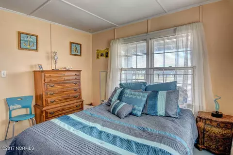 109 N 3rd Ave, Kure Beach, NC 28449 photo 13