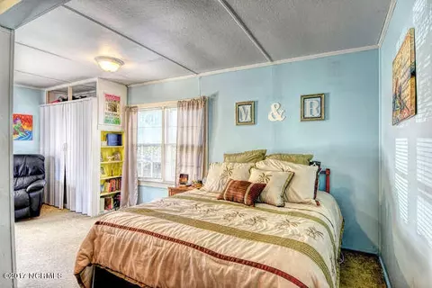 109 N 3rd Ave, Kure Beach, NC 28449 photo 15