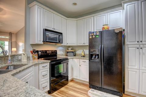101 Thrasher Ct, Hampstead, NC 28443 photo 8