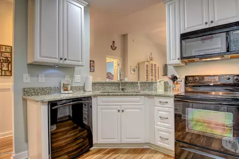 101 Thrasher Ct, Hampstead, NC 28443 photo 11