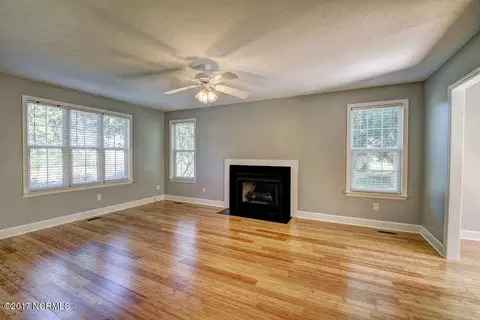 25 Merganser Loop, Rocky Point, NC 28457 photo 4