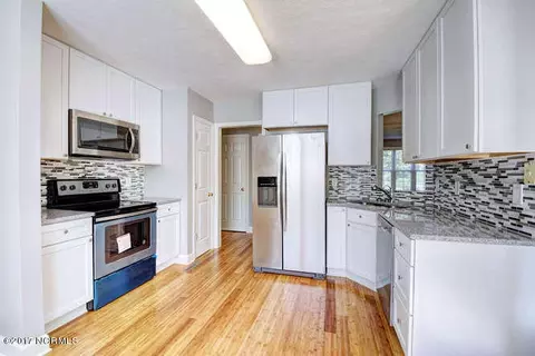25 Merganser Loop, Rocky Point, NC 28457 photo 6