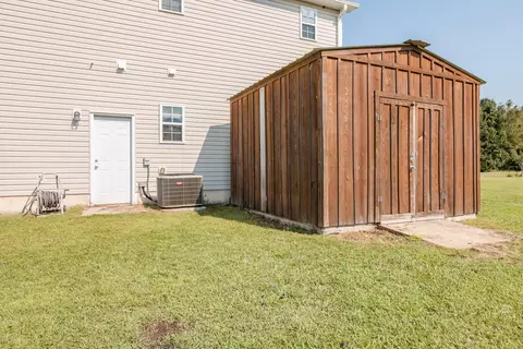 100 Hall Effect Ln, Maple Hill, NC 28454 photo 22