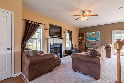 100 Hall Effect Ln, Maple Hill, NC 28454 photo 4