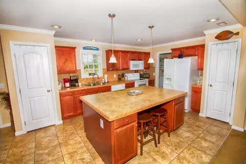 627 Bishop Ct, Hampstead, NC 28443 photo 8