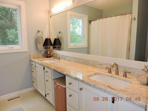 212 Sandfiddler E, Emerald Isle, NC 28594 photo 18