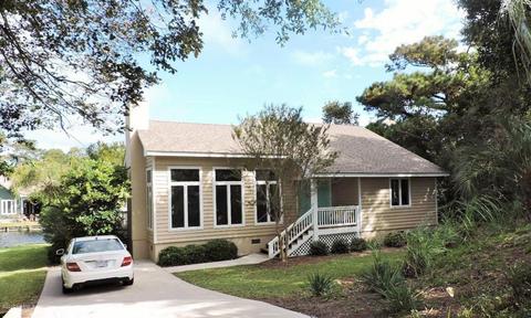 212 Sandfiddler E, Emerald Isle, NC 28594 photo 2